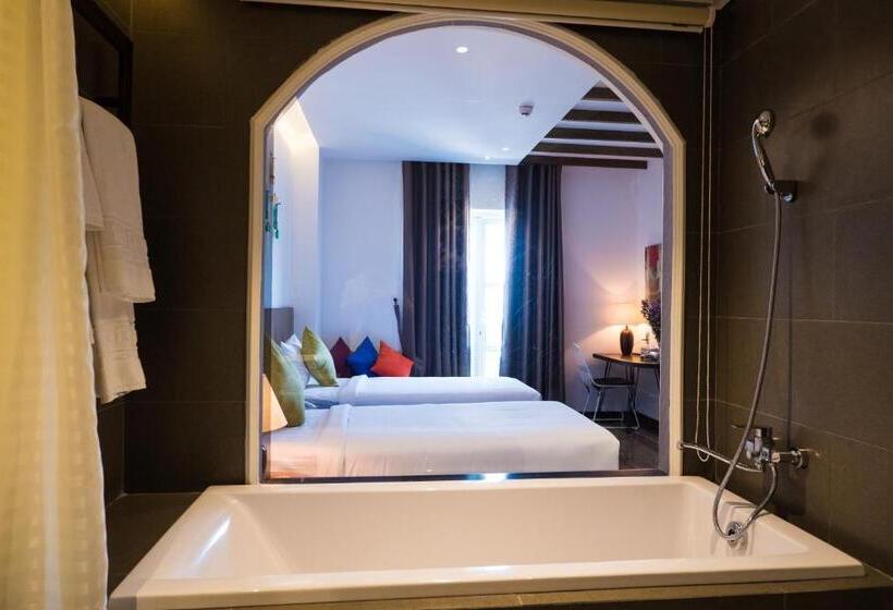 سوییت با چشمانداز دریا, Santori Hotel Da Nang Bay