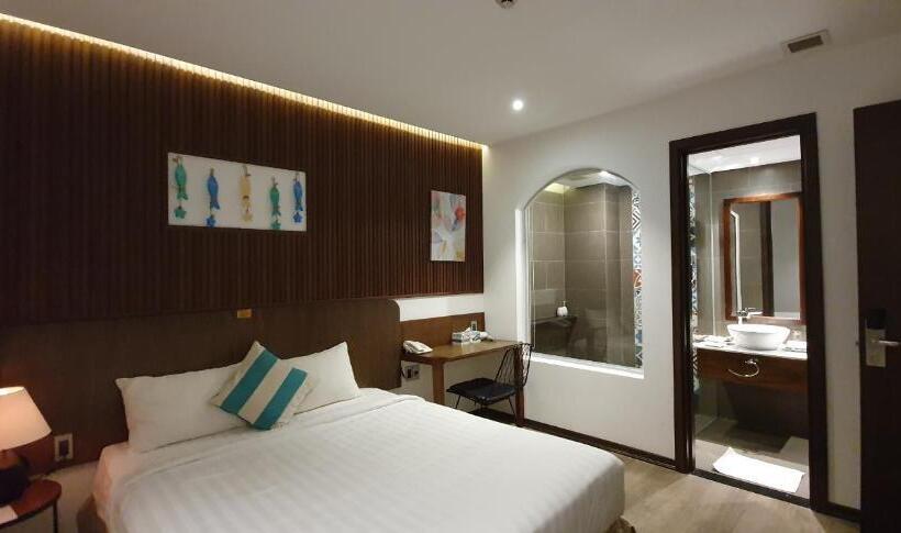اتاق سوپریور با تخت بزرگ, Santori Hotel Da Nang Bay