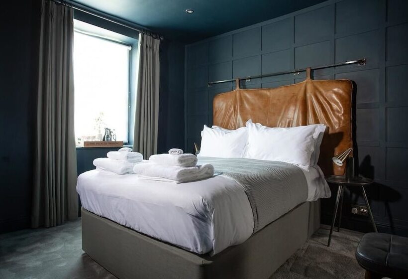 豪华房间, The Pickled Parson Of Sedgefield