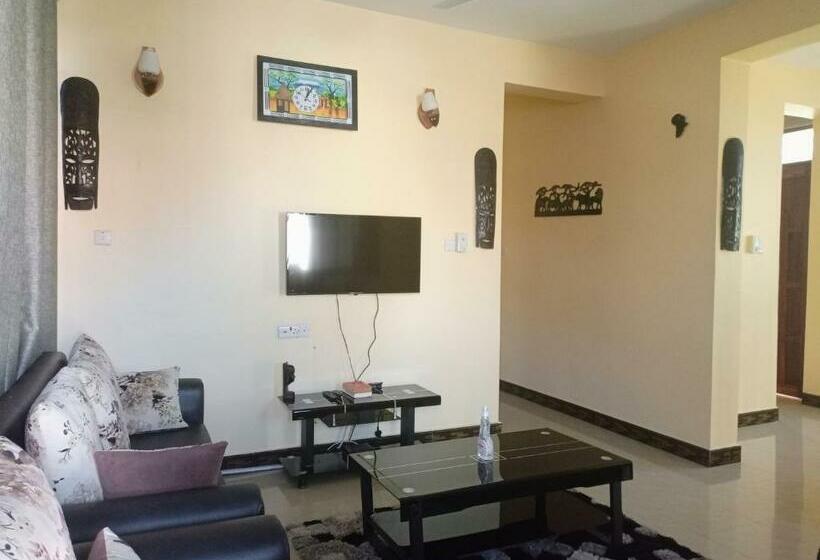 اتاق لوکس خانوادگی, Chibuba Airport Accommodation