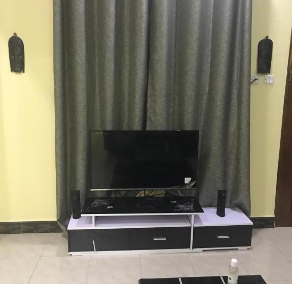 اتاق لوکس خانوادگی, Chibuba Airport Accommodation