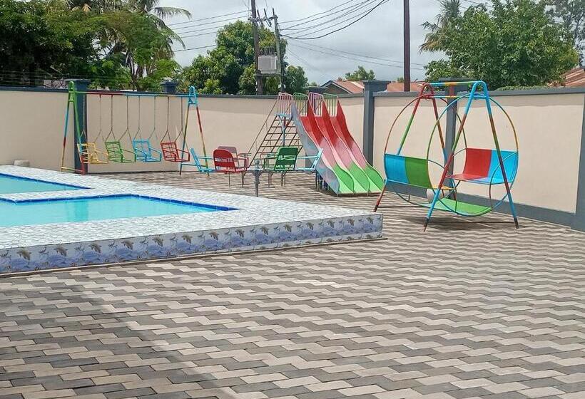 اتاق لوکس خانوادگی, Chibuba Airport Accommodation