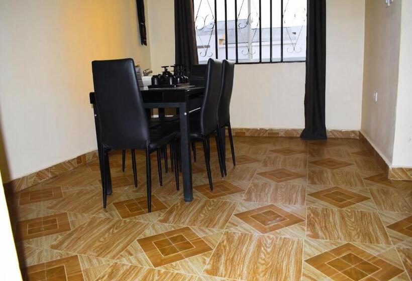 بنگله خانوادگی, Chibuba Airport Accommodation