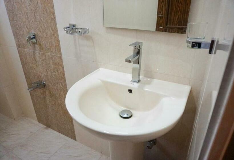 バス共有のスタンダードルーム, White Rose Hostel