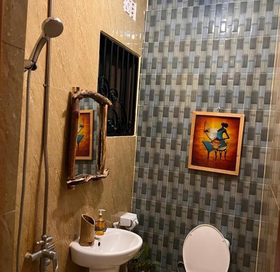 اتاق لوکس, Savannah House