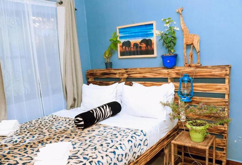 اتاق استاندارد, Savannah House