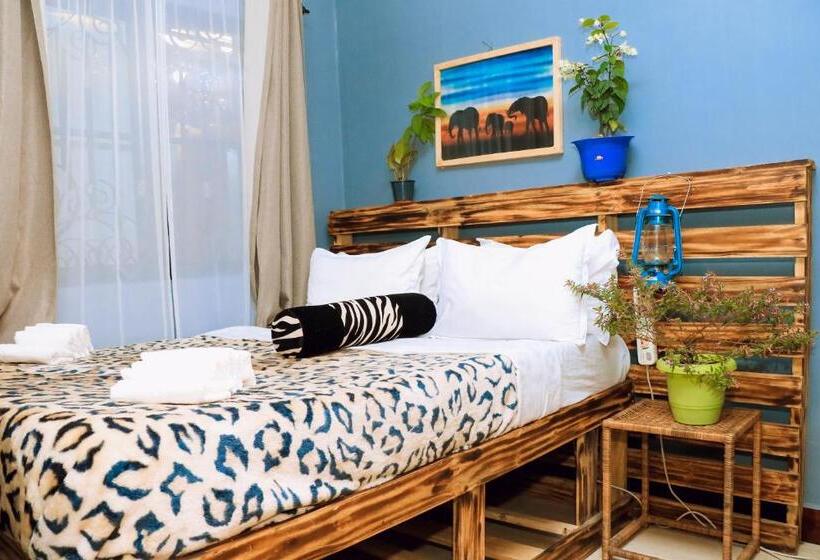 اتاق استاندارد, Savannah House