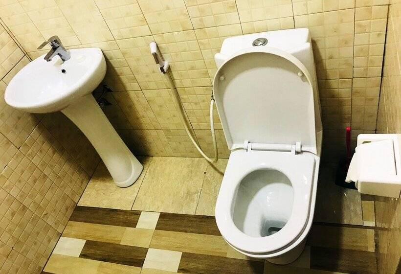 اتاق خانوادگی, Savannah House