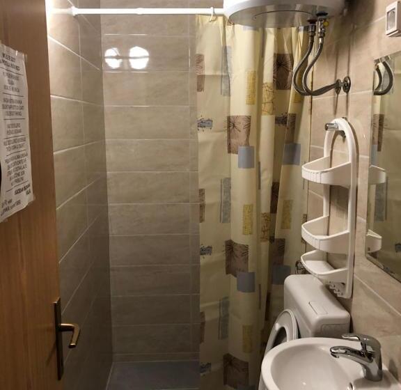 스탠다드 트리플 룸, Apartmani Liberan Neum