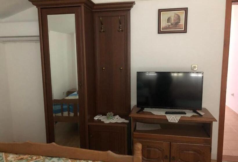 4인용 스탠다드 룸, Apartmani Liberan Neum