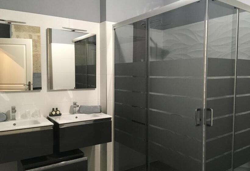 Семейный Номер Вид на Сад, Les Suites De Peyrat