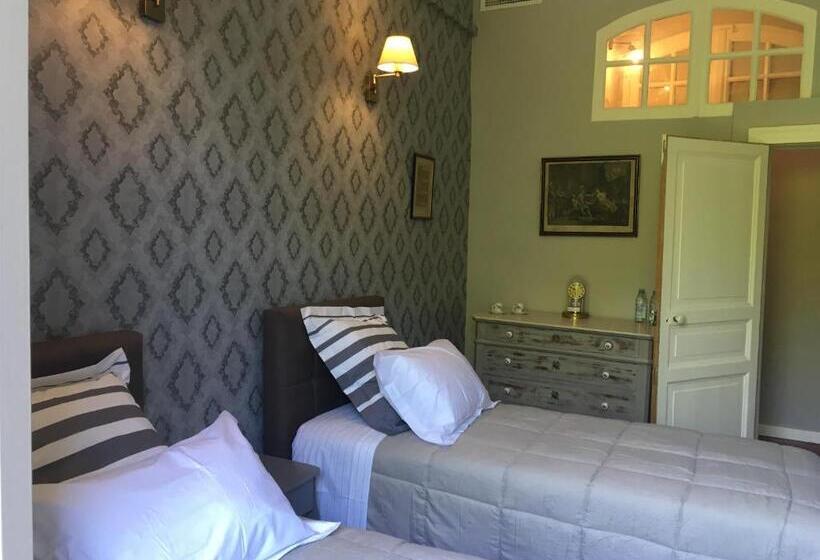 Семейный Номер Вид на Сад, Les Suites De Peyrat