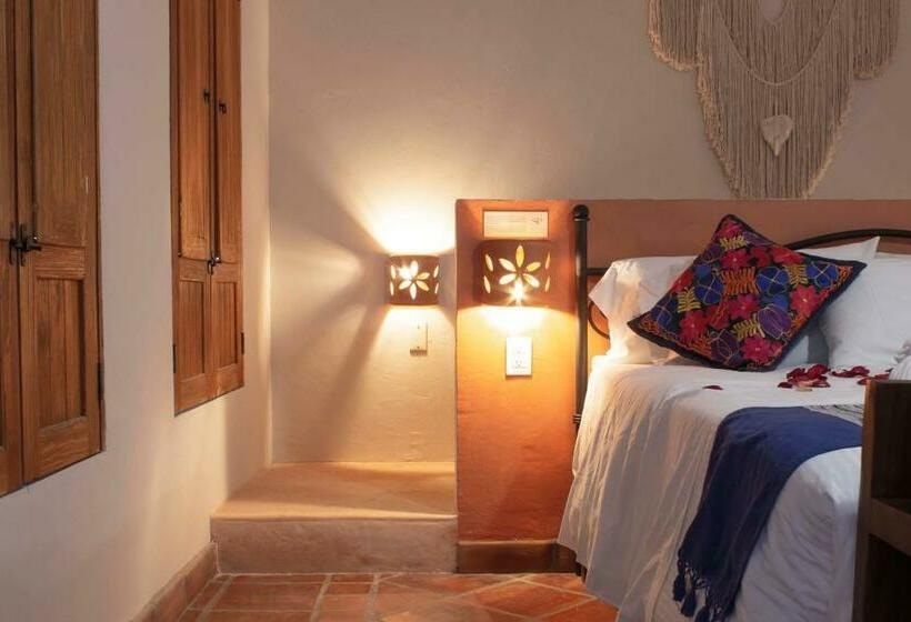 جناح, Puerta San Pedro