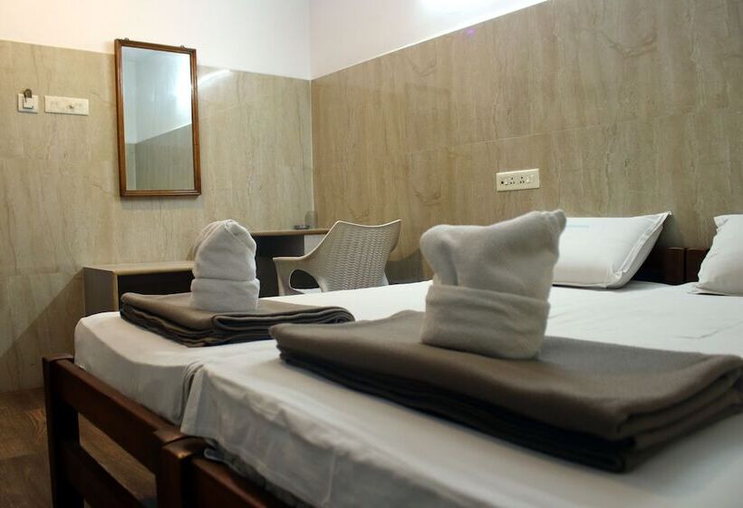 Pokój Basic, Saravanaa