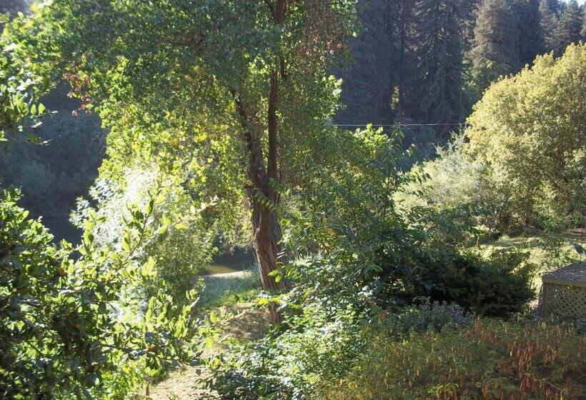 Трехместный Номер Классика, River View Garden Resort