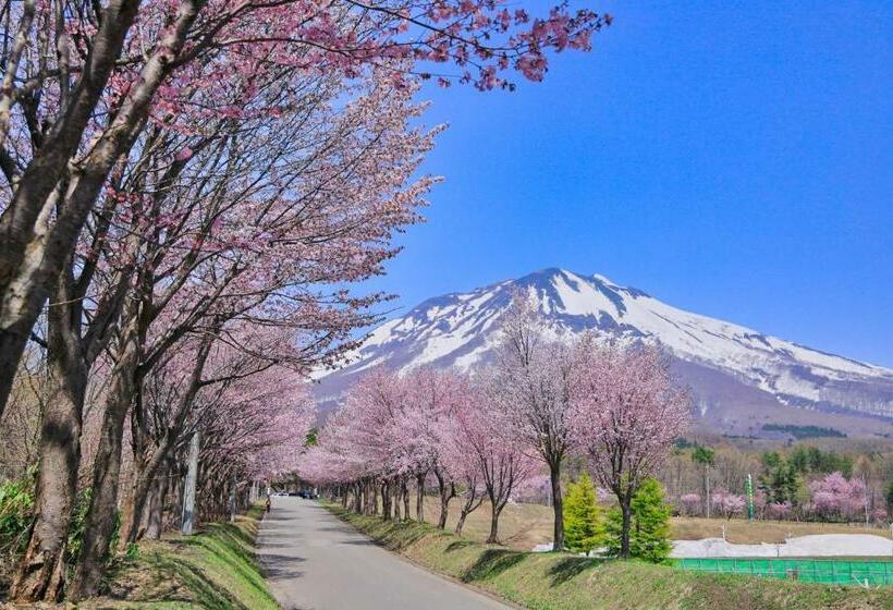 חדר סטנדרטי לארבעה עם חדר אמבטיה משותף, Guest House Chara