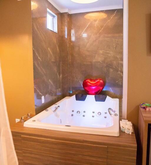 标准间带漩涡浴缸, Pousada Araras