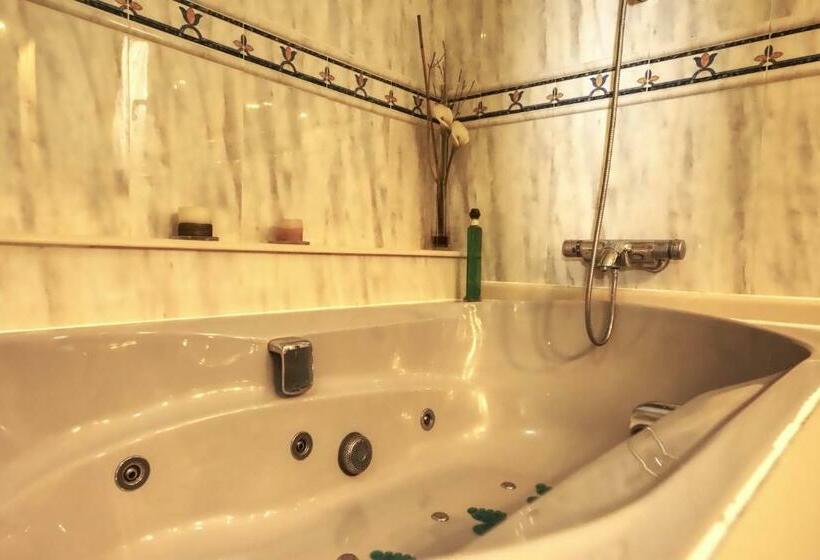 テラス付スイート, La Colina