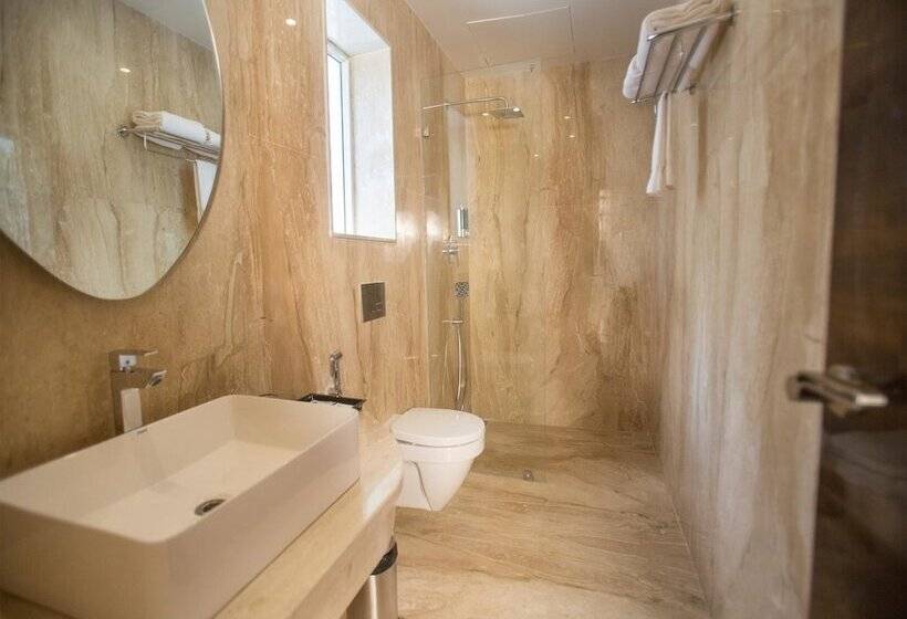 סוויטה, St Parklane Airport Hotel Chennai