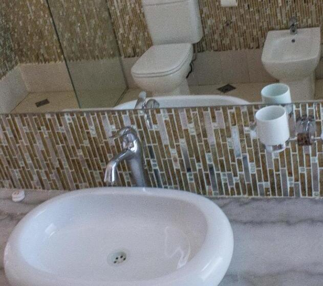 سوییت, Seaclusion Diani