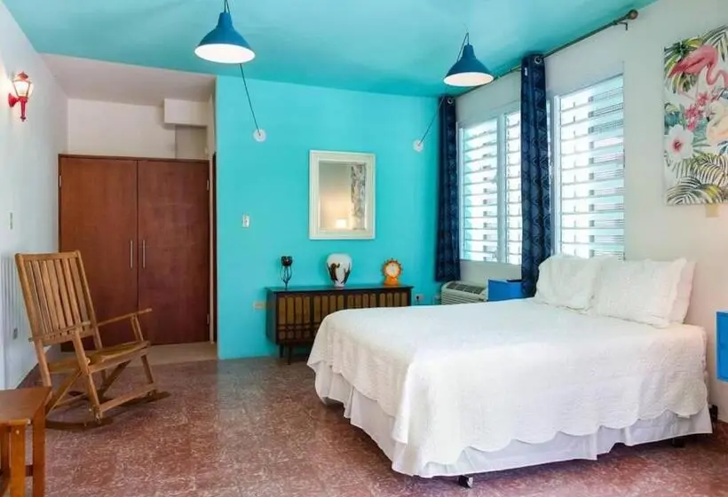 استودیوی استاندارد, La Esmeralda Pr