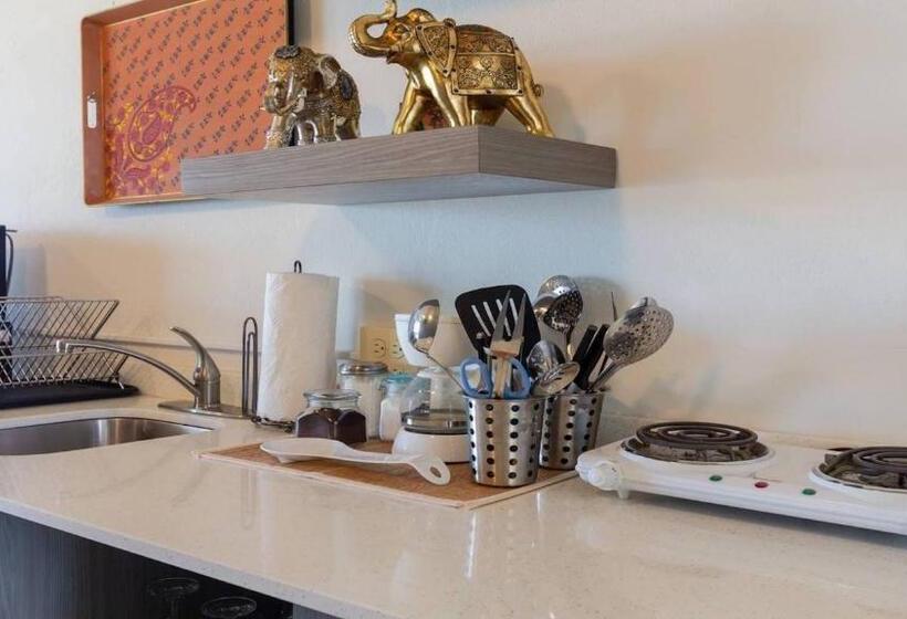 آپارتمان 2 خوابه, La Esmeralda Pr