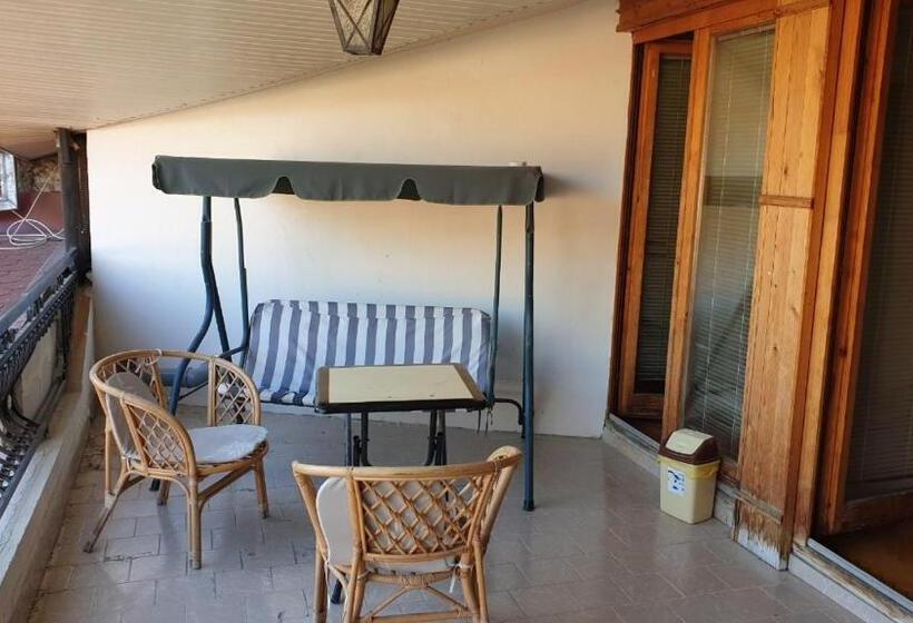 اتاق راحتی سه تخته, Majestic Rooms&apartments