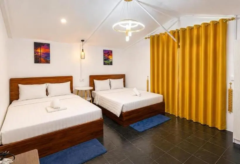 デラックスファミリールーム, Koh Rong Beach Hostel And Bungalows