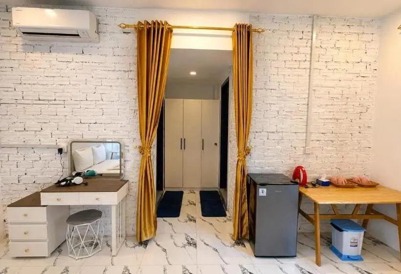 オーシャンビューのデラックストリプルルーム, Koh Rong Beach Hostel And Bungalows