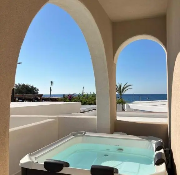 Sviitti Merinäkymä Poreallas, Casa Frati Suites & Villas