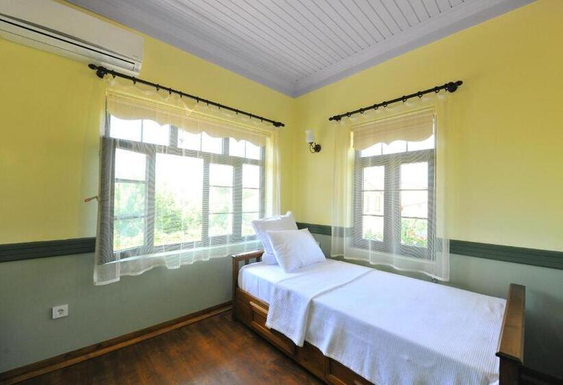 استودیوی استاندارد, Petrino Gökçeada Hotel&kitchen