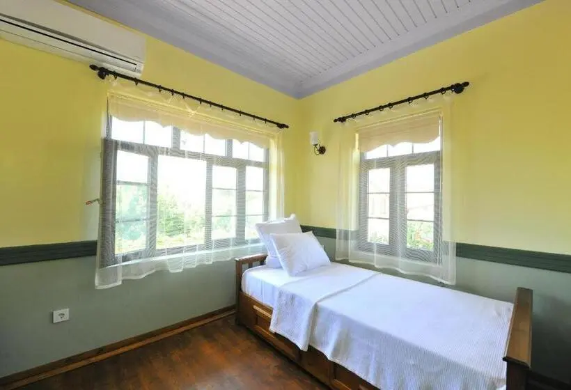 استودیوی استاندارد, Petrino Gökçeada Hotel&kitchen