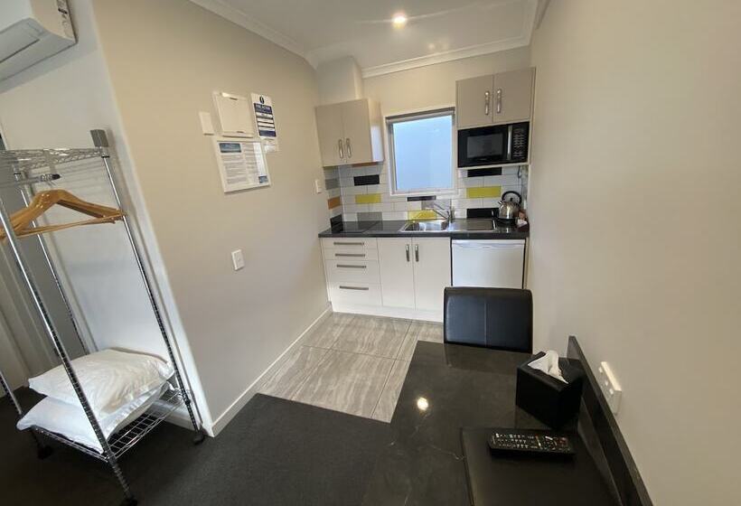 חדר דלוקס, Bigsky Motels