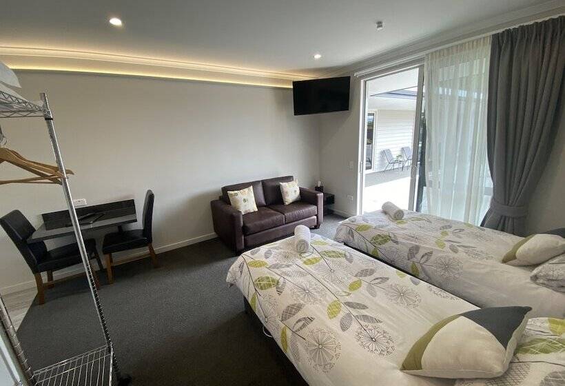 חדר דלוקס, Bigsky Motels