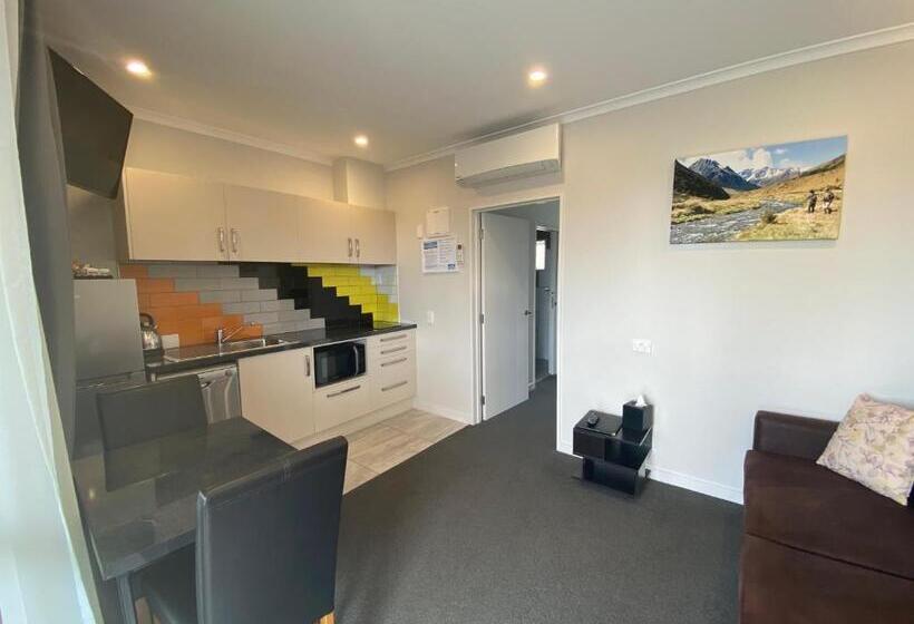 דירת חדר, Bigsky Motels