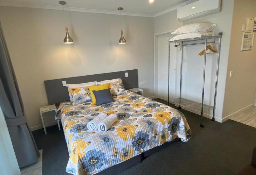 סטודיו סטנדרט, מיטה זוגית, Bigsky Motels