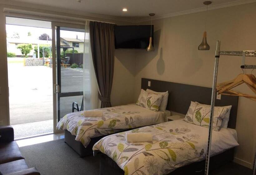 חדר דלוקס, Bigsky Motels