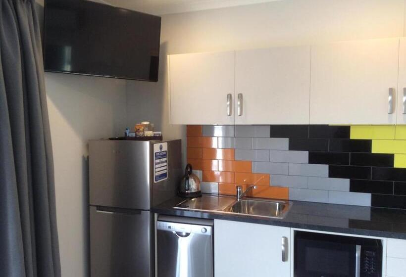 דירת חדר, Bigsky Motels