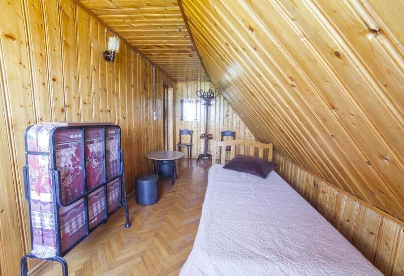 اتاق استاندارد یک نفره, Eco House Sabero
