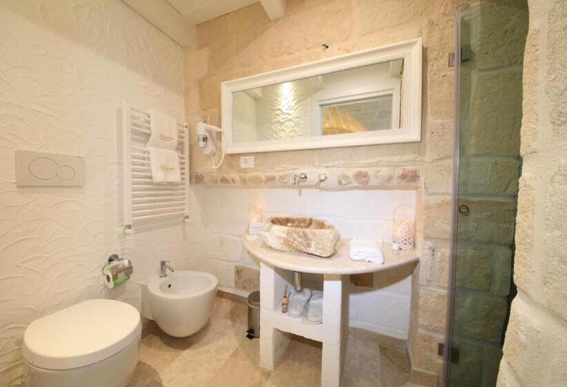 סוויטה עם בריכה, Miramare