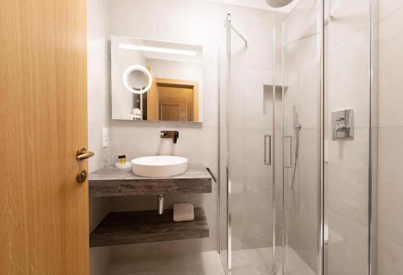 חדר סטנדרט עם טרסה, Pension Klughammer