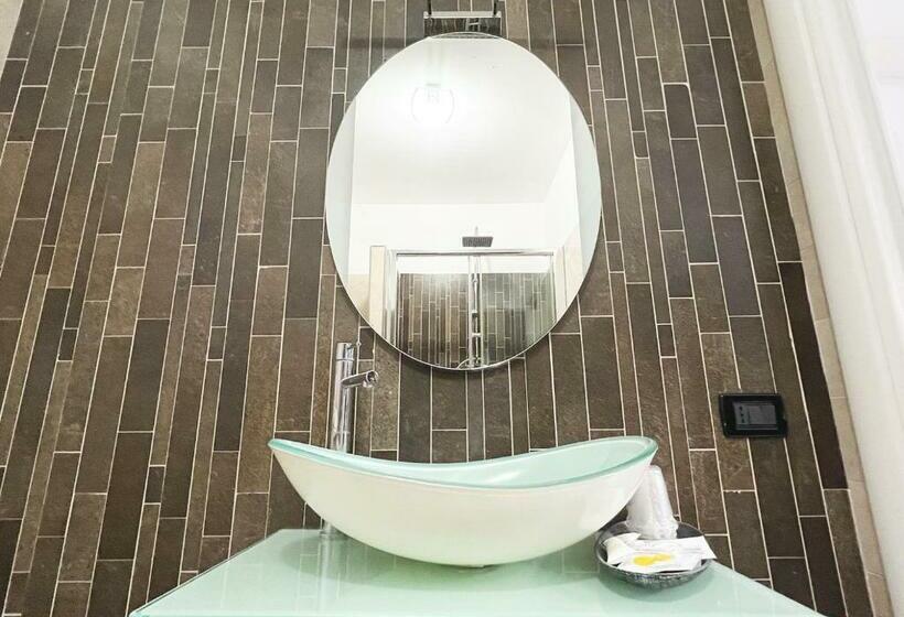 Deluxe Zimmer mit Meerblick & Balkon, Skyline