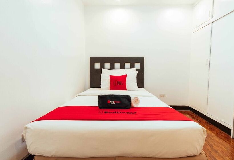Quarto Estandar, Reddoorz Premium Near Greenbelt Makati