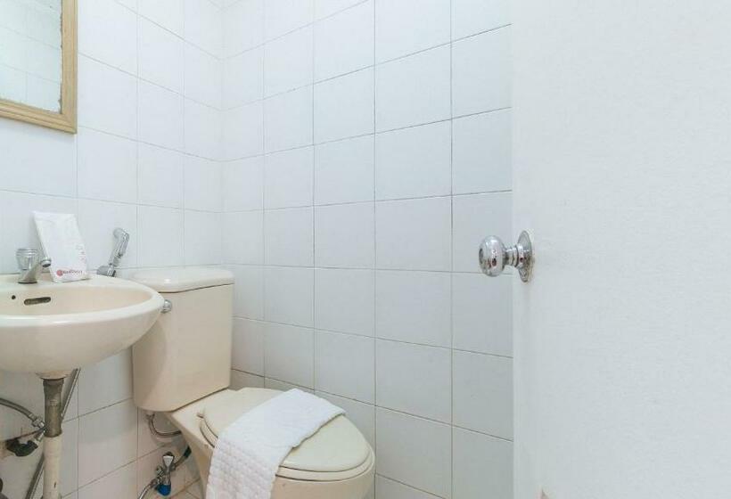 Quarto Estandar Individual, Reddoorz Premium Near Greenbelt Makati