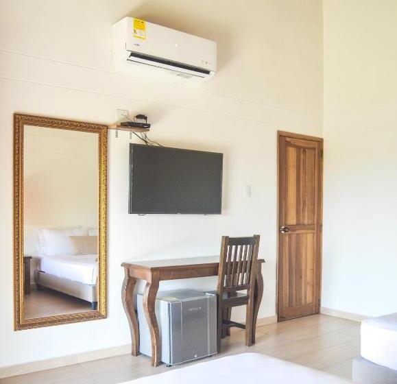 اتاق استاندارد چهارنفره با بالکن, Santa Isabel