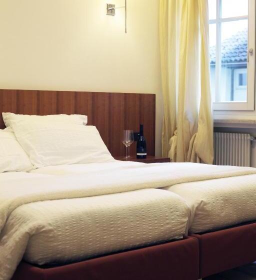 غرفة ديلوكس ثلاثية, Antica Trattoria