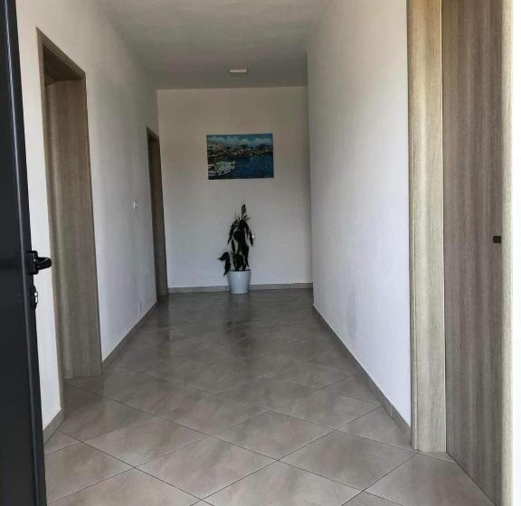Standard Studio Sea View, Villa Soni Oruci