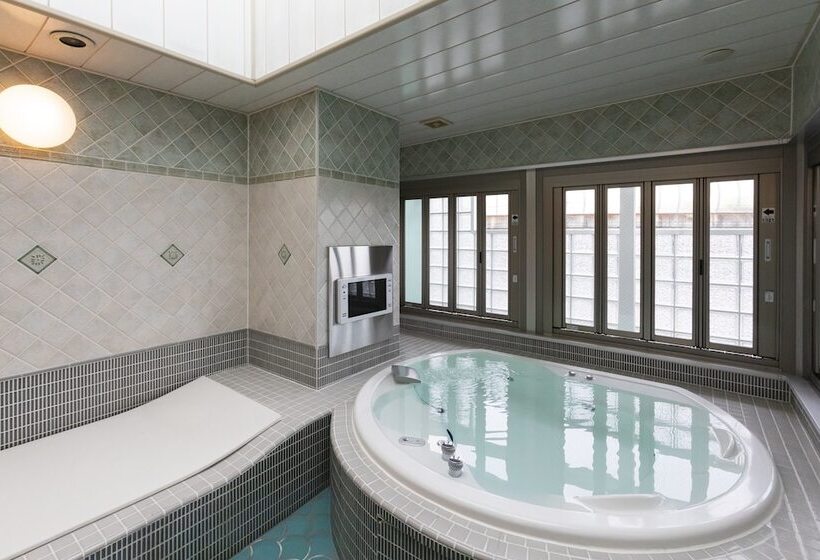 חדר דלוקס, Water Hotel Cy