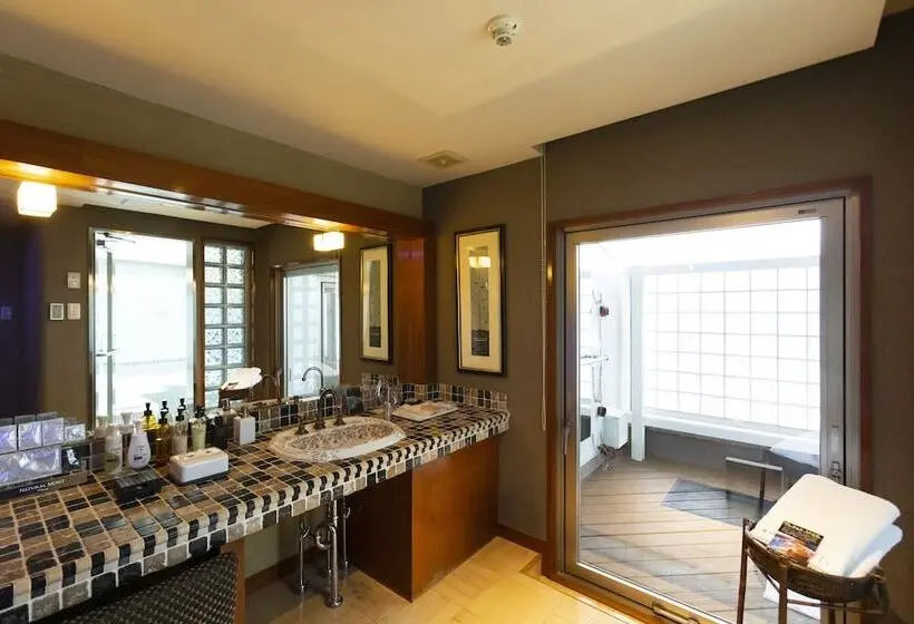 デラックスルーム, Water Hotel Cy