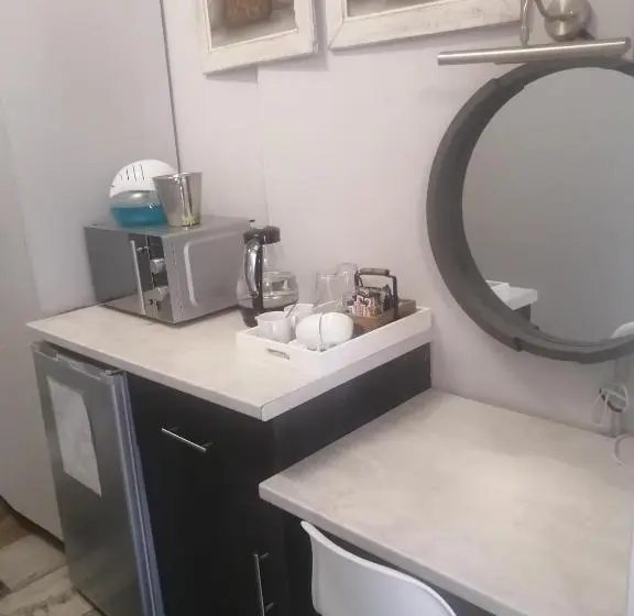 Deluxe Zimmer, De Witte Huis